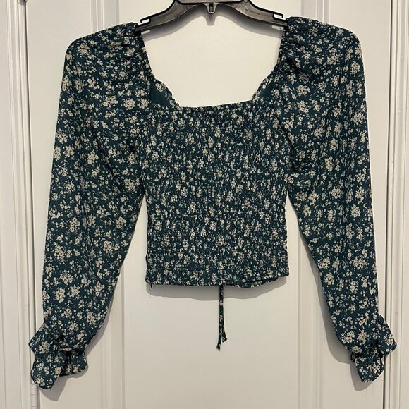 ASTR The Label XS Floral Smocked Long Sleeve Blouse In Blue & White - Picture 2 of 10